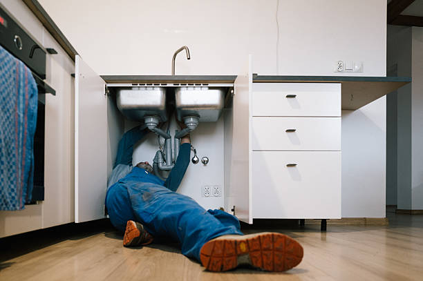 Professional Leak Detection technician working in Saranac, MI